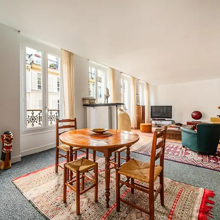 Montmartre Martyrs Apartment Paris