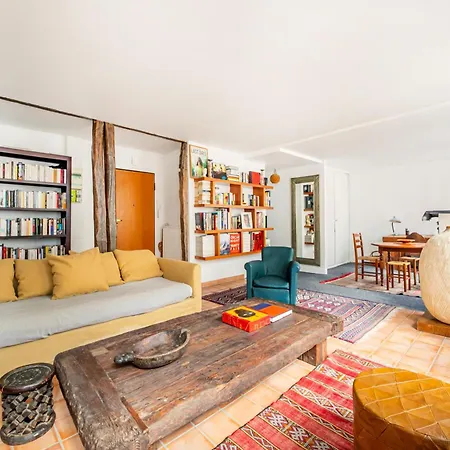 Montmartre Martyrs Apartment *