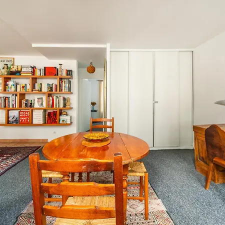 Montmartre Martyrs Apartment *