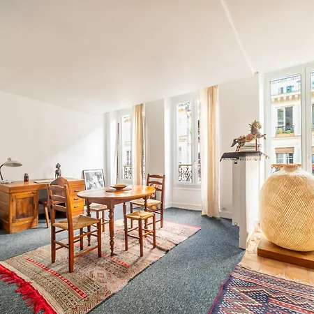 Apartment Montmartre Martyrs Paris